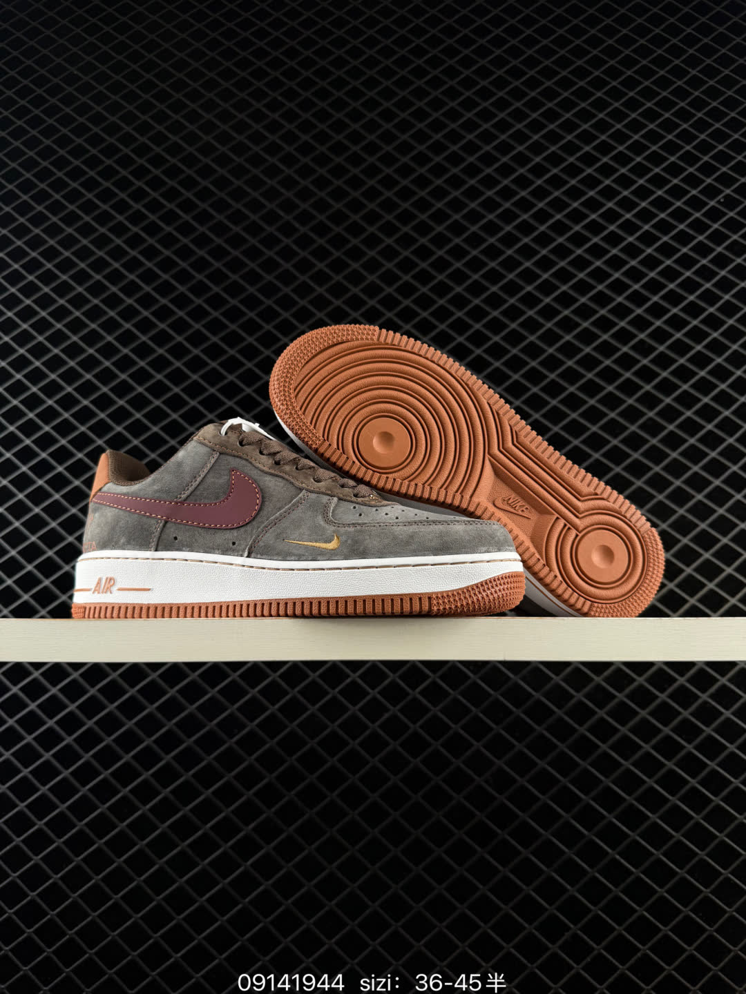 NIKE AIR FORCE 1-DV0788-012